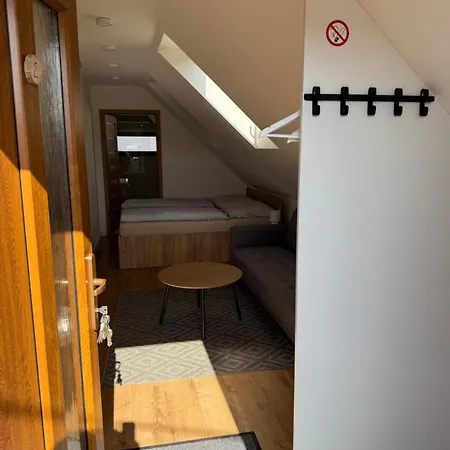 Restauracia Koliba 3* Hnusta