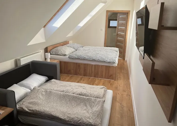 Restauracia Koliba 3* Hnusta