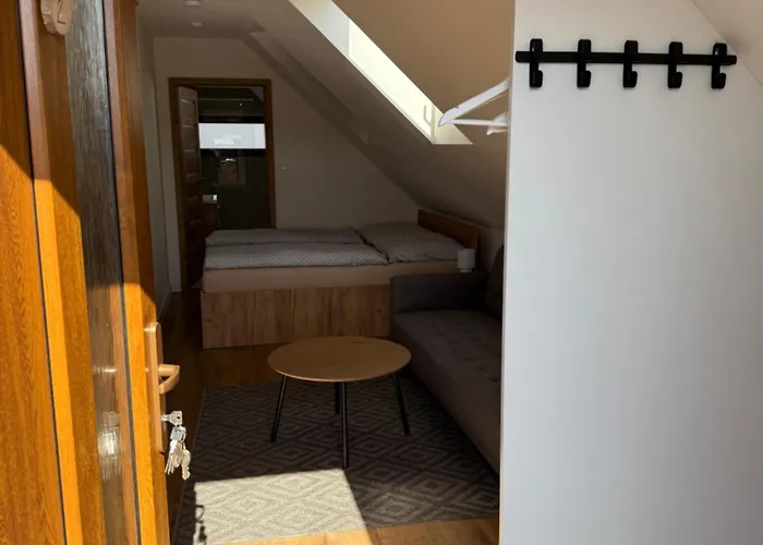 Restauracia Koliba 3* Hnusta